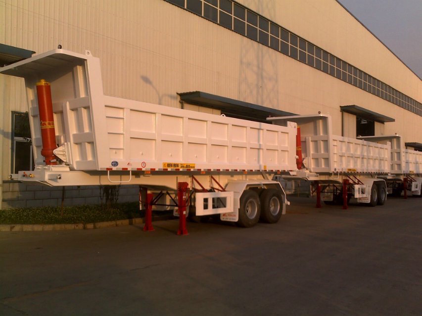 30cbm Dump Semi-trailer with 2 BPW axles and hydraulic rear Discharge system for 40 Tons